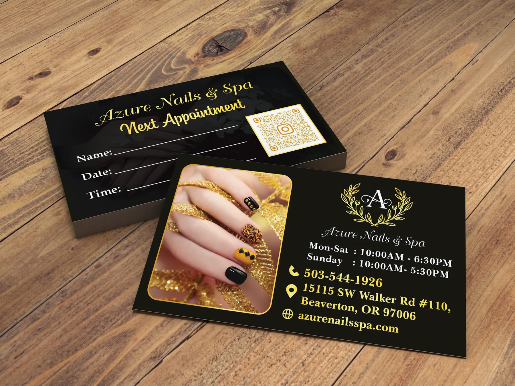 Business card đen nhũ vàng của Azure Nails & Spa, mặt sau là thẻ hẹn