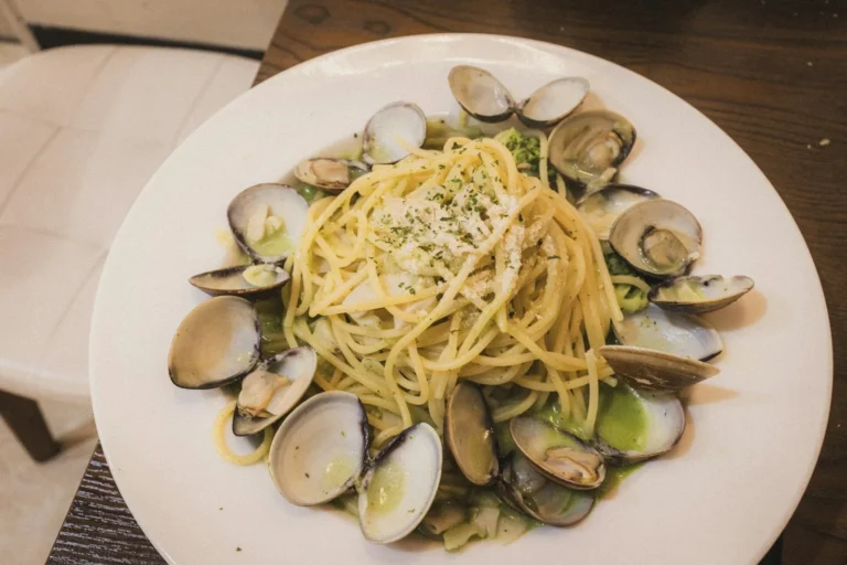 Spaghetti with clams