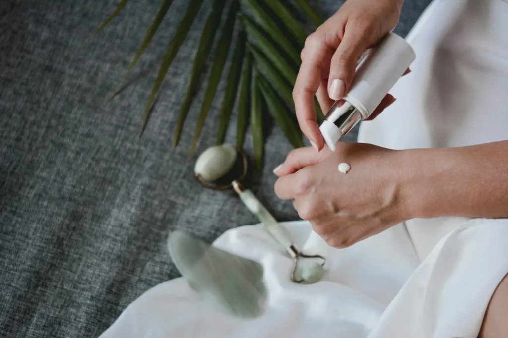 Gua sha stone and serum