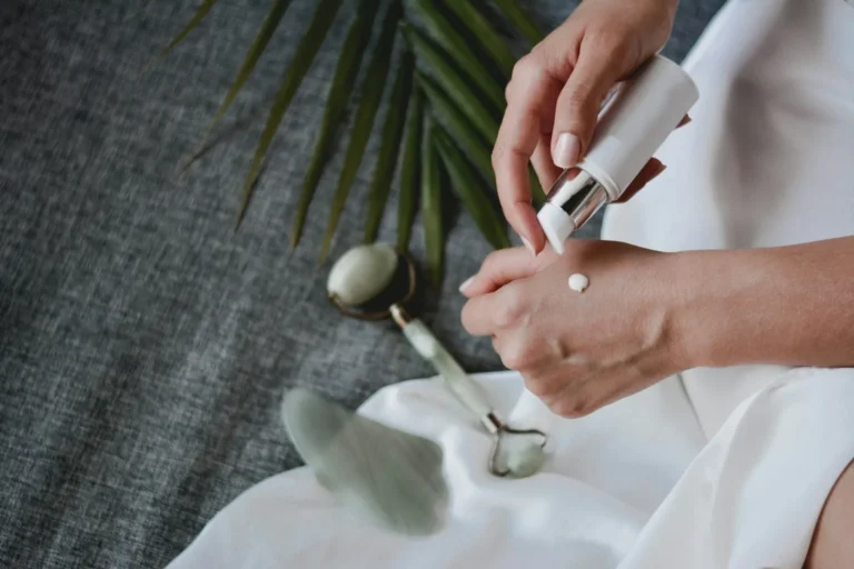 Gua sha stone and serum