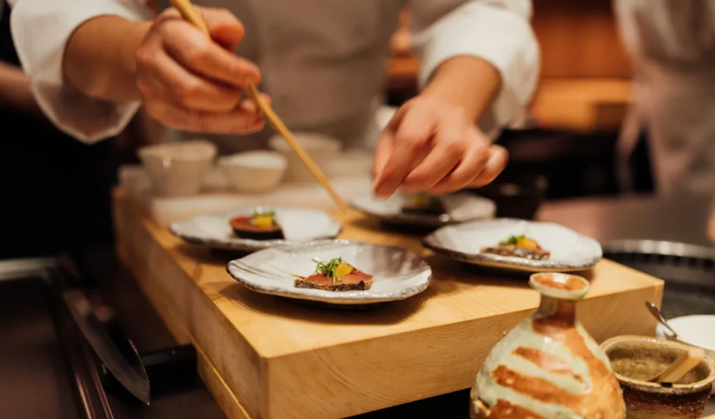 Plating small courses at the counter