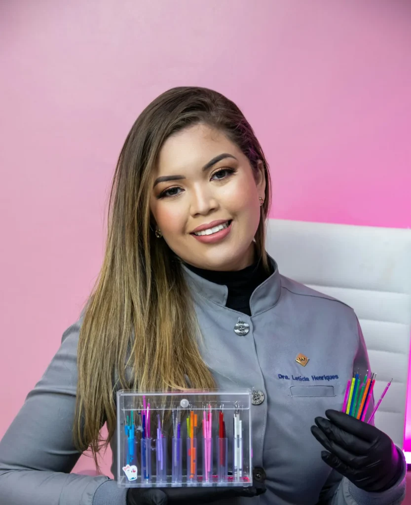 Tuyển thợ nail ở Mỹ: đăng tin, thử tay nghề, nhận việc và giữ thợ giỏi