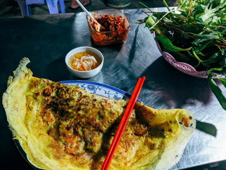 Crispy Vietnamese crepe with herbs and dipping sauce
