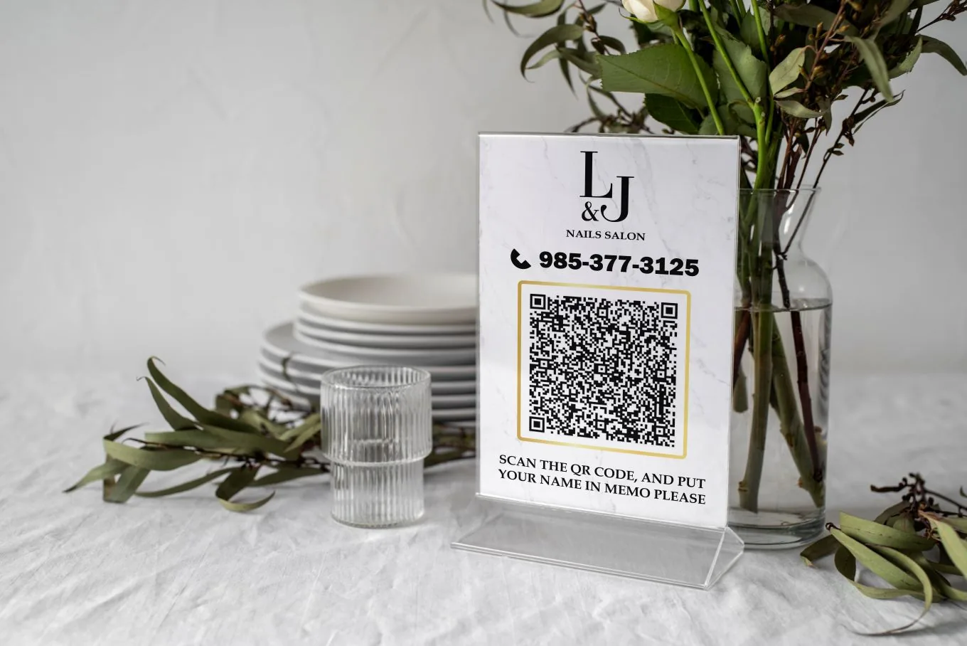 Standee mica có mã QR thanh toán Zelle của LJ Nails Salon