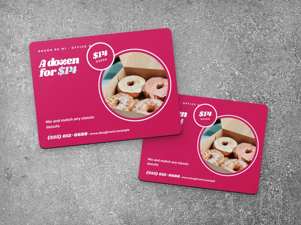 Mẫu nam châm dán xe CM-16 cho tiệm bánh và café: Dough Re Mi, chữ lớn hồng, hộp donut cho văn phòng