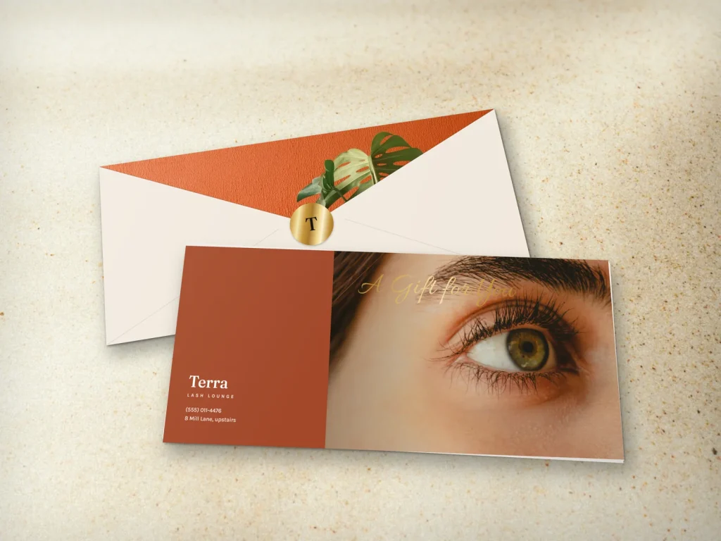 Full-color gift envelope template E4-06 for a lash and brow studio: Terra, terracotta block with a warm lash photo