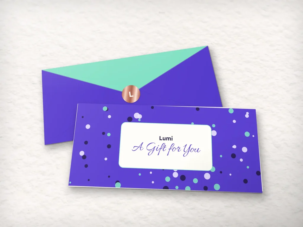 Full-color gift envelope template E4-16 for a lash and brow studio: Lumi, violet with mint and lilac dots
