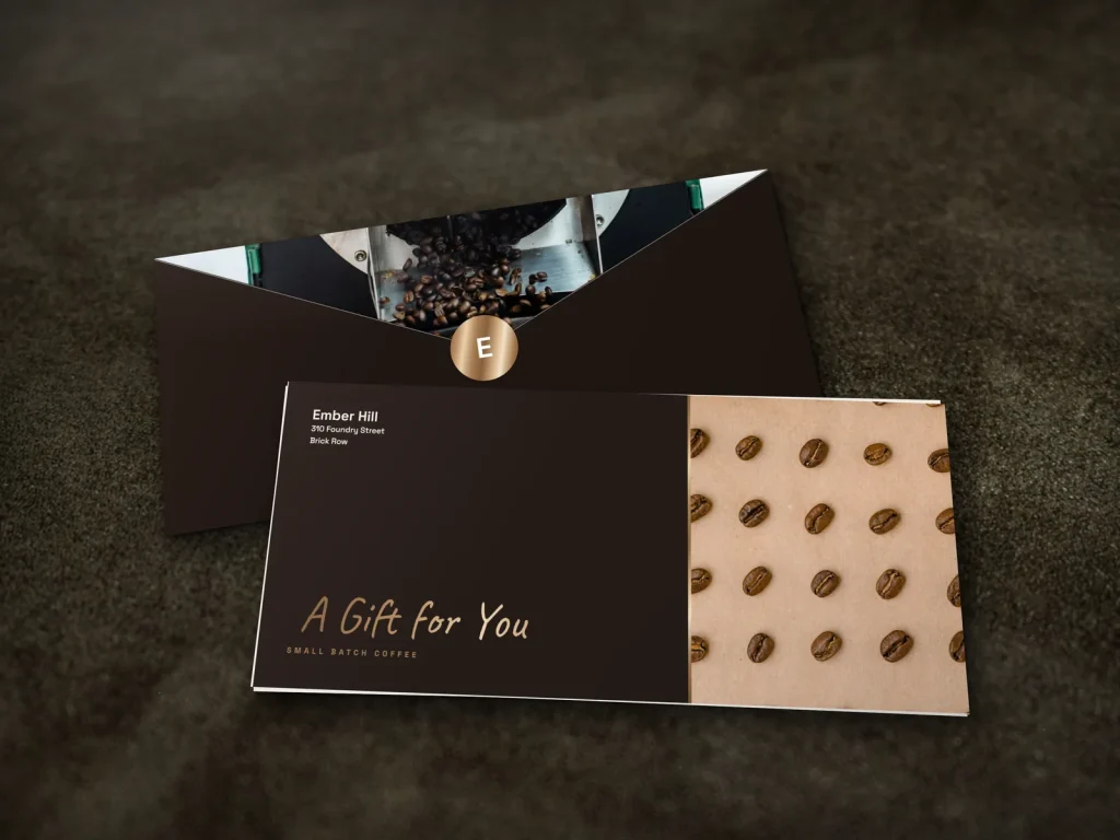 Full-color gift envelope template E4-18 for a bakery or café: Ember Hill, espresso with rows of beans