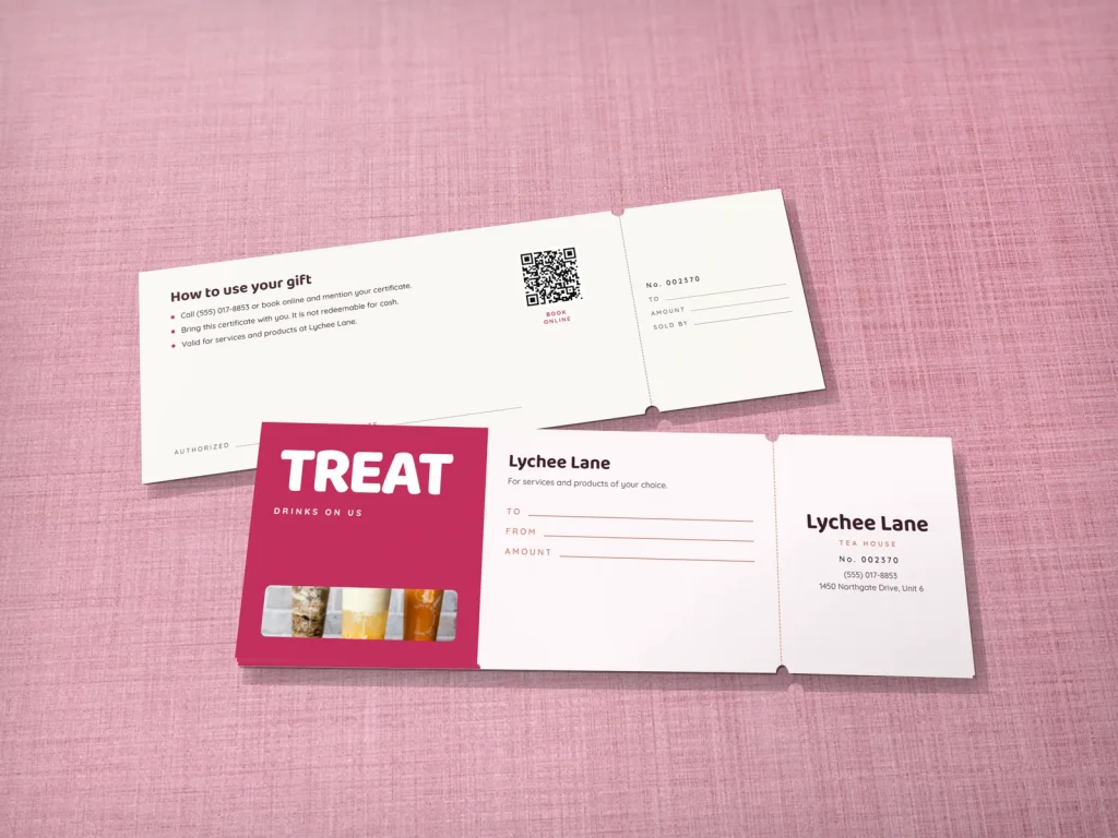Mẫu gift certificate GC-10 cho nhà hàng: Lychee Lane, mảng hồng vải, ảnh ba ly trà sữa