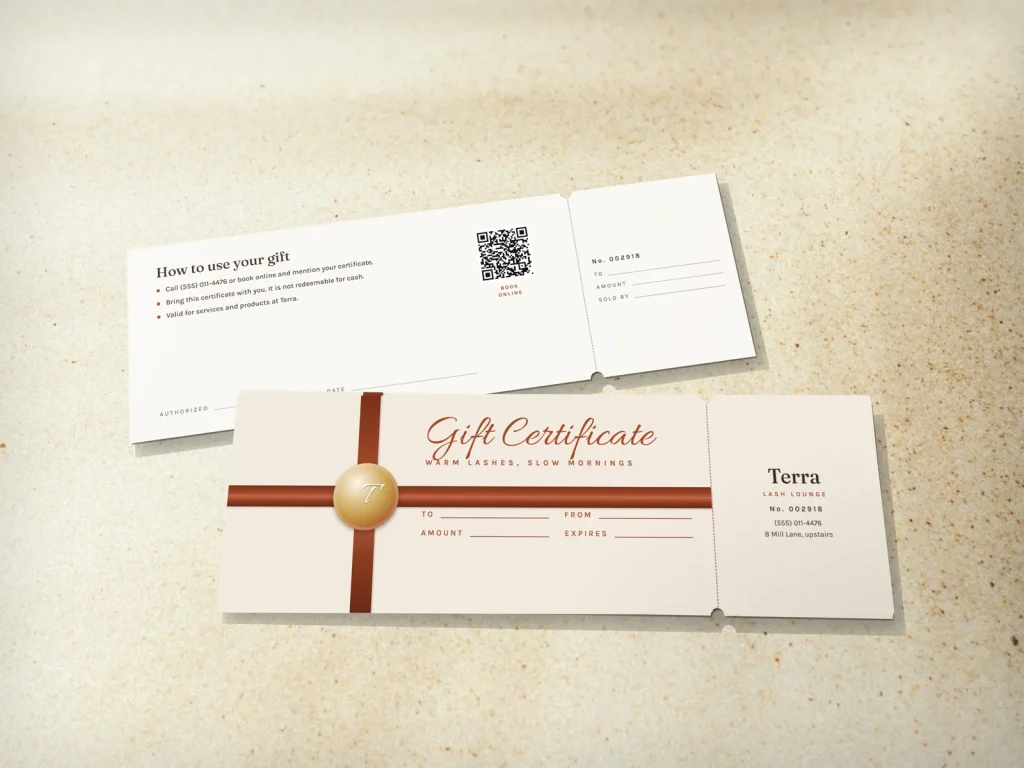 Mẫu gift certificate GC-14 cho tiệm lash và PMU: Terra, màu kem, ruy băng đất nung
