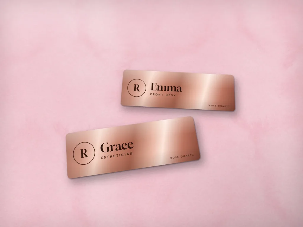 Mẫu name tag NT-07 cho spa: Rose Quartz, nền rose gold chữ đậm