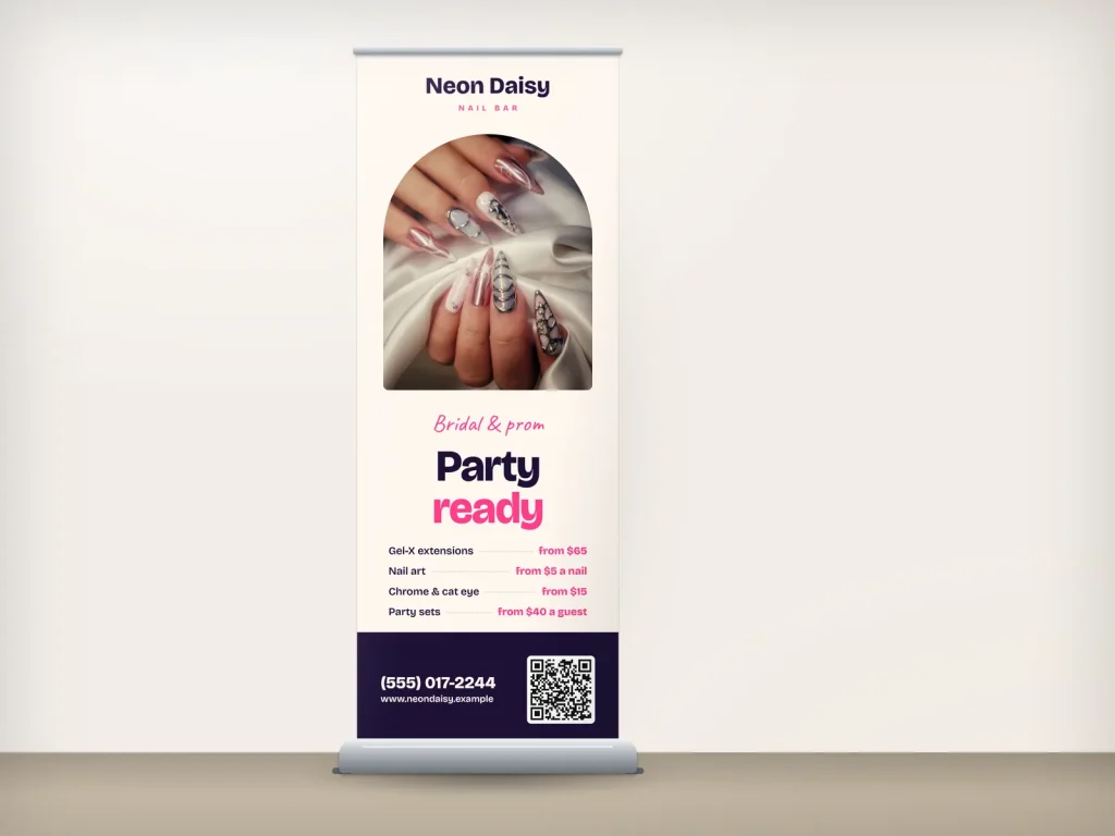 Mẫu standee cuốn RU-13 cho tiệm nail: Neon Daisy, ảnh móng chrome trong khung vòm, mùa prom