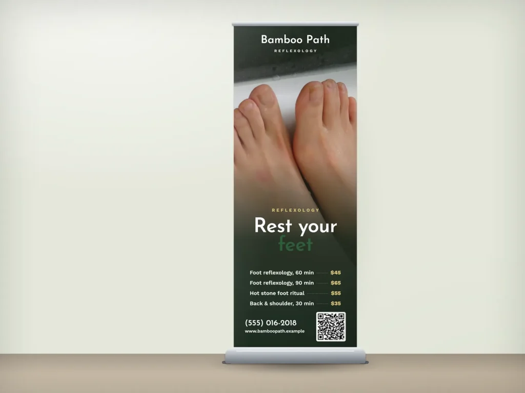 Mẫu standee cuốn RU-18 cho spa: Bamboo Path, ảnh lớn ngâm chân nước ấm