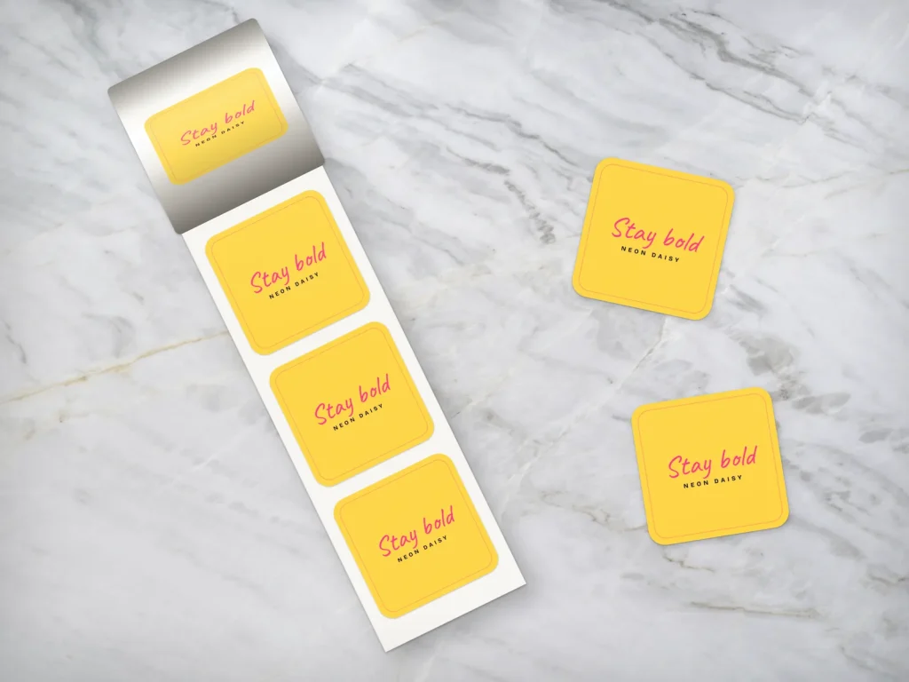 Mẫu sticker cuộn SK-17 cho tiệm nail: Neon Daisy, sticker vuông vàng “stay bold”