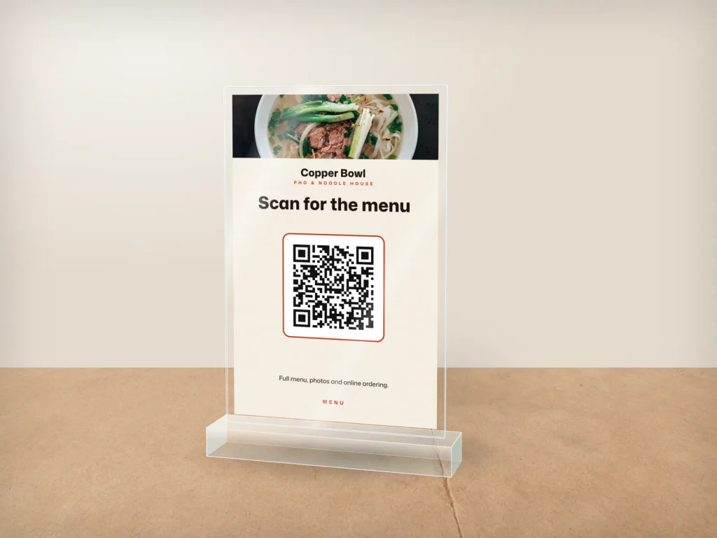 Mẫu standee mica để quầy SM-05 cho nhà hàng: Copper Bowl, ảnh tô phở, QR xem menu, mặt sau là QR thanh toán
