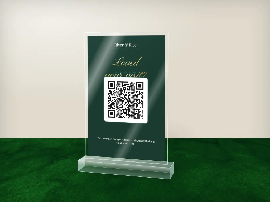 Mẫu standee mica để quầy SM-15 cho nhà hàng: River & Rice, xanh rêu chữ viết tay ép kim, xin review